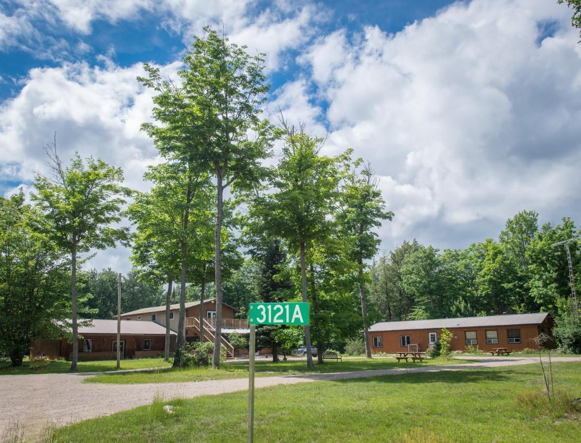 Madawaska Lodge-Cottage Dış mekan fotoğraf