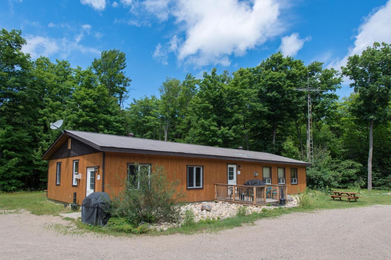 Madawaska Lodge-Cottage Dış mekan fotoğraf