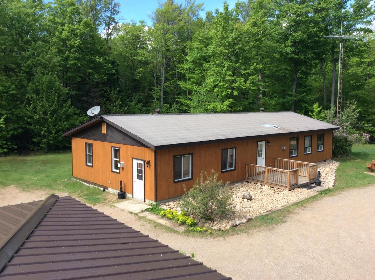 Madawaska Lodge-Cottage Dış mekan fotoğraf