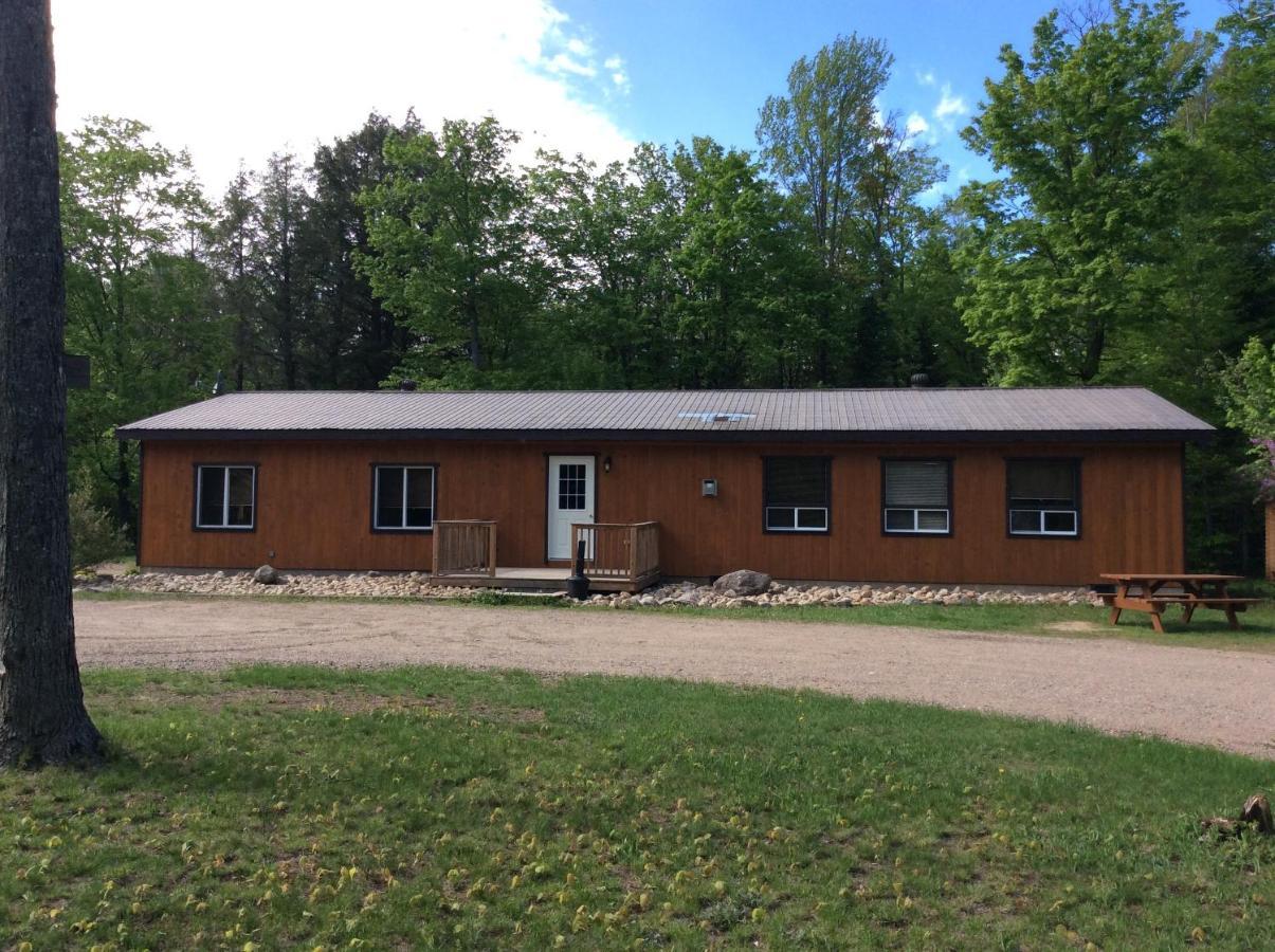 Madawaska Lodge-Cottage Dış mekan fotoğraf